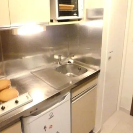 アパート For 2 People エクスレバン